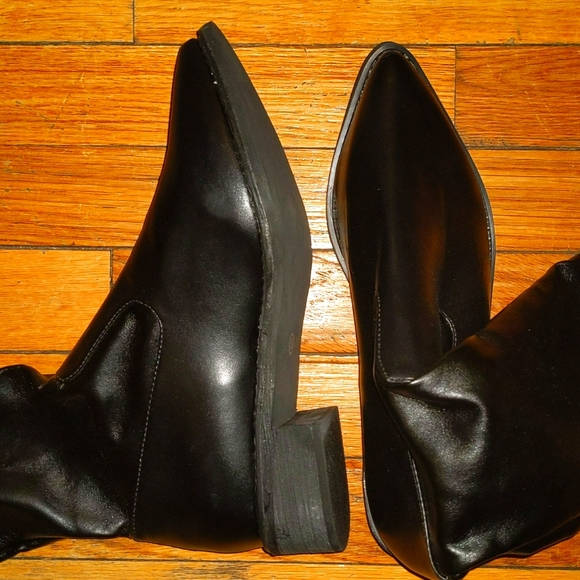 OVER THE KNEE POINTED TOE 'LEATHER' BOOTS - Picture 3 of 6